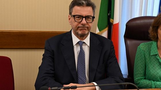 Giorgetti: il declino demografico spopolerà gran parte dell’Italia