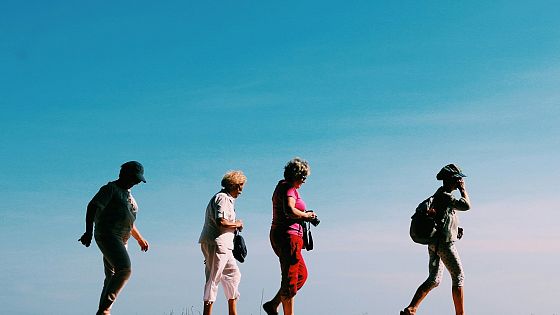 Quando il futuro ha i capelli bianchi: il volto nuovo dell’Italia che invecchia