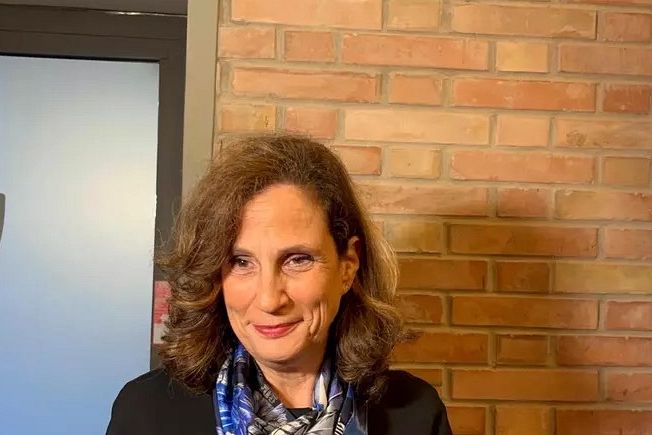 Intervista a Ilaria Capua: “Così il caos globale sta danneggiando la ricerca”