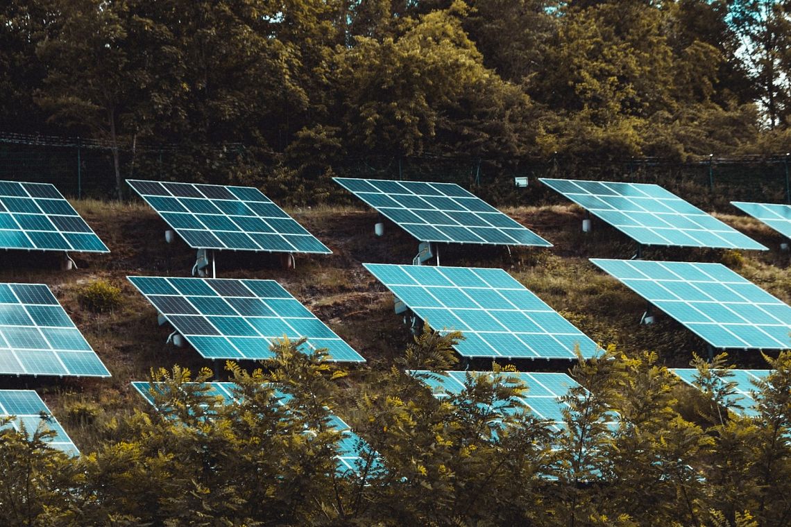 Le mini-grid solari stanno guidando l’elettrificazione sostenibile in Africa
