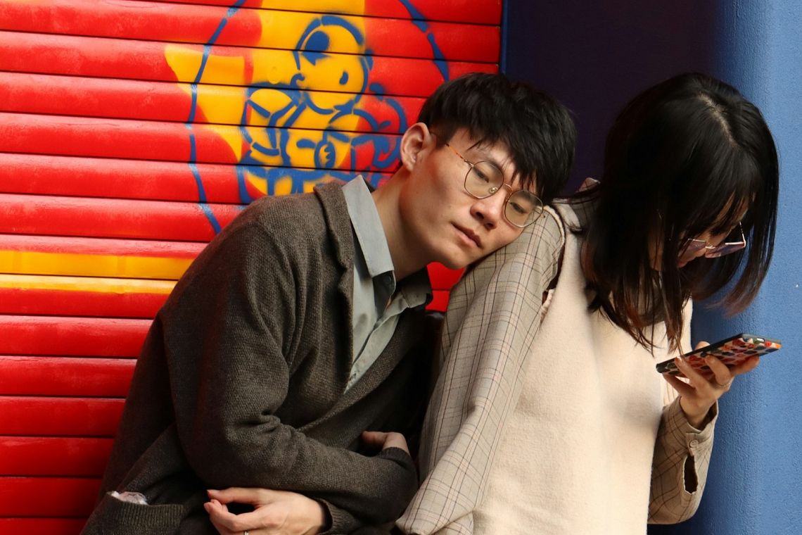 Meno chatbot, più figli? La Cina limita l’utilizzo dell’AI companion