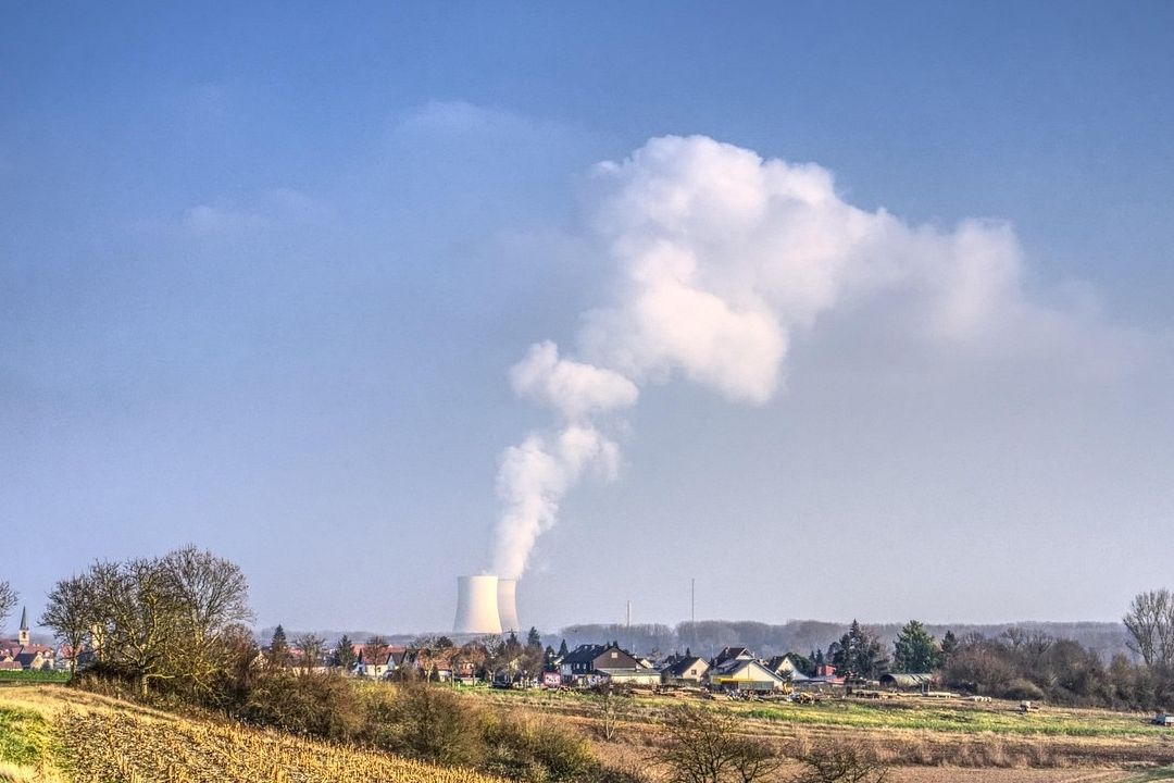 Tra promesse e realtà: il nucleare globale vive una fase di stallo 