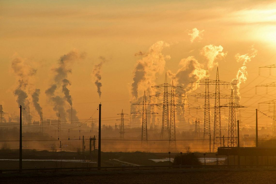 Usa, 7 miliardi di tonnellate in più di CO₂ al 2050 con le politiche di Trump