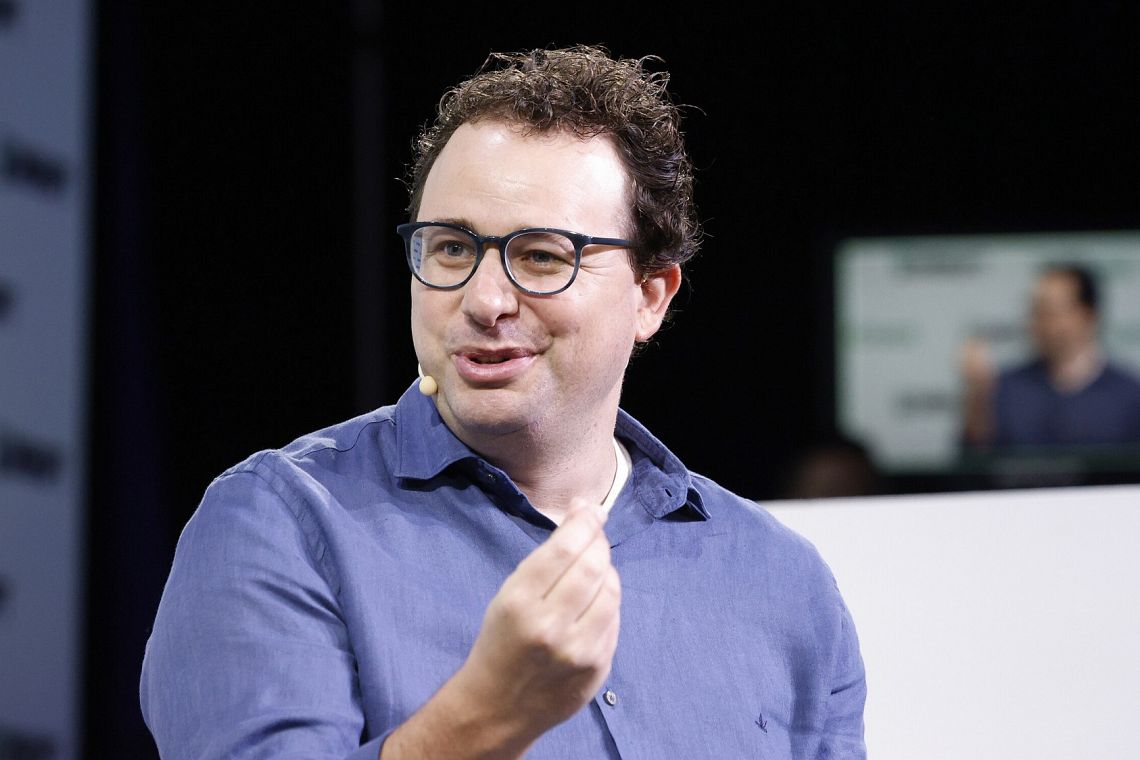 “Un Paese di geni in un data center”: il saggio di Dario Amodei sull’AI