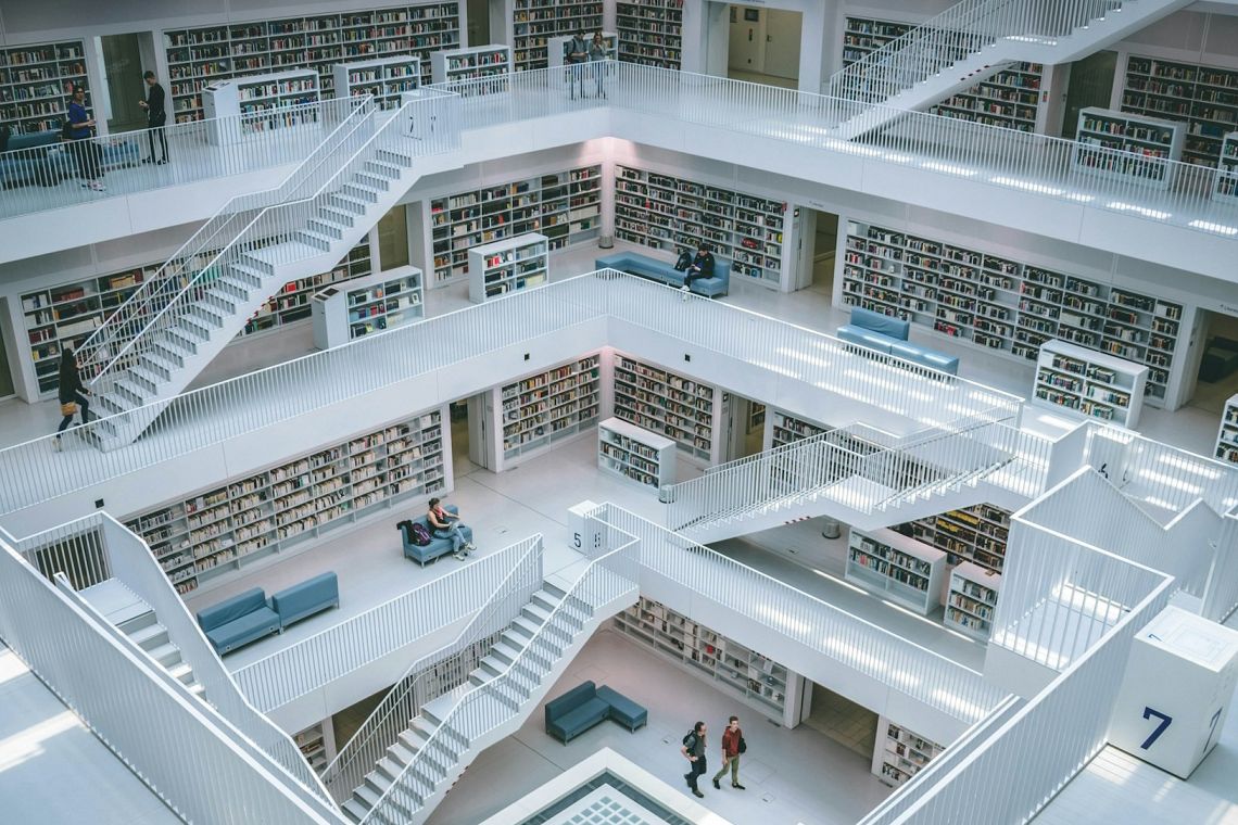 La cultura è in declino o è solo cambiata? L’abbiamo chiesto a due AI